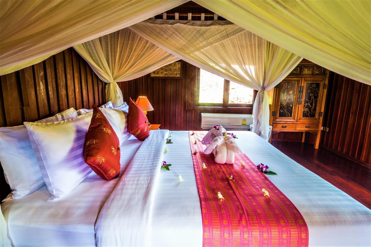 Erawan Villa Hotel Банг-Рак Экстерьер фото