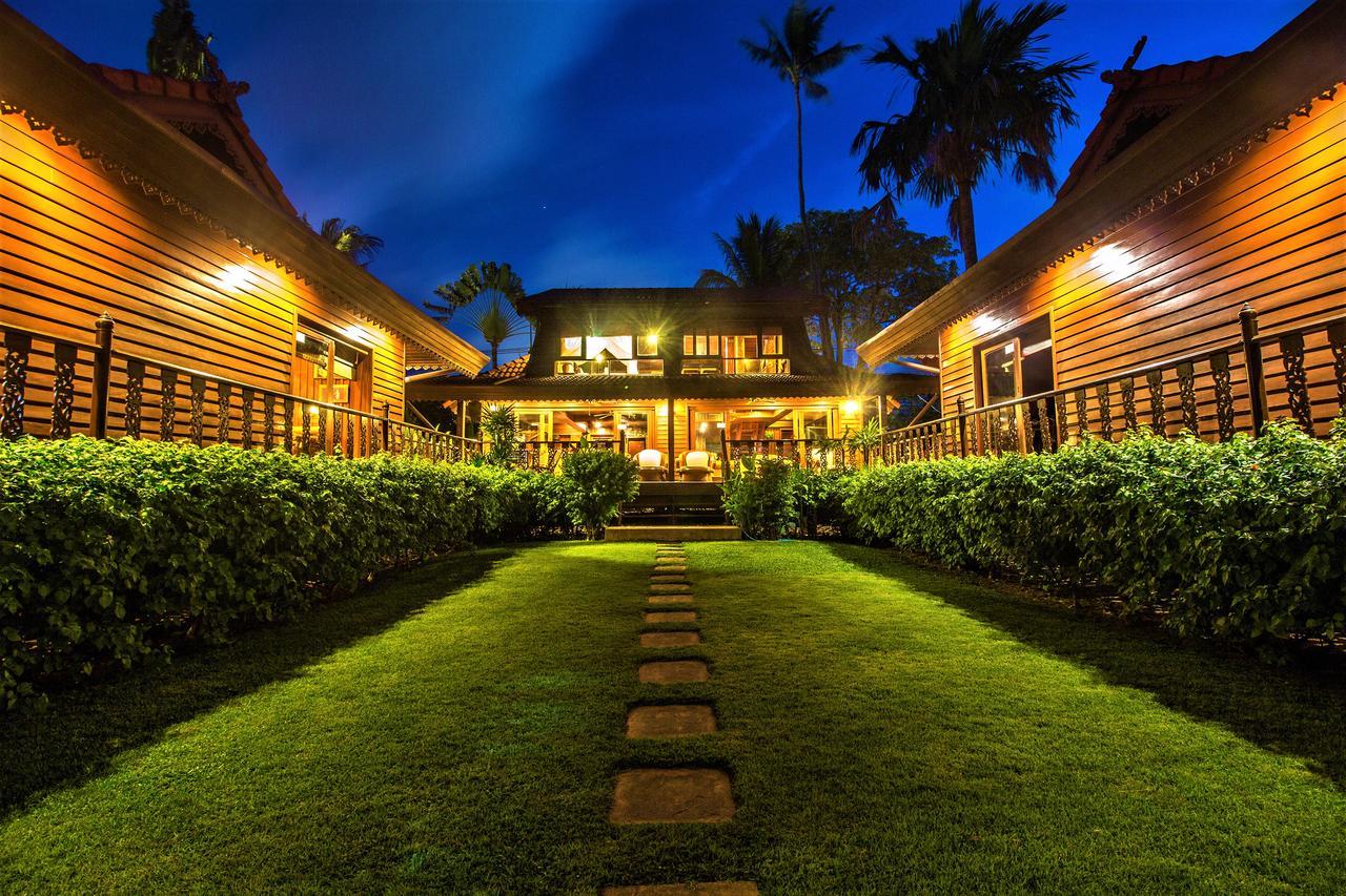 Erawan Villa Hotel Банг-Рак Экстерьер фото